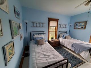 Comfortable Room Rental for a Vacation in Poweshiek County, Iowa - 1