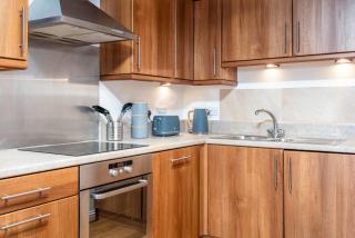 Old Prestwick Point - Donnini Apartments - 1