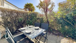 Appartement en résidence avec piscine, cour privée - 7