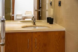 Business office - Studio with garage - 1