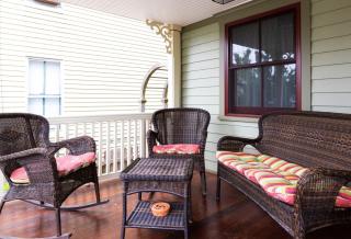 3BR Beautiful Remodeled Victorian w/ Beach Locker - 9