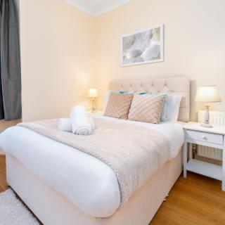 3 Bedroom House in Harborne - Parking & Garden 122G - 4