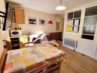 Les Secrets de Badech, T2 BIS appartement dans le coeur de Luchon - wifi, cures, télécabines - 3