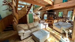 Remarkable Environmentally-Friendly Cabin in Secluded Woodlands near Pacific Ocean, Oregon - 6