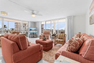 Sand and Surf at your Door - FMB - Condo A Wave From It All - 2