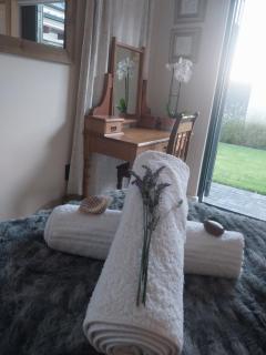 White Feather Guest Room and Wellness Spa - 6