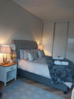 White Feather Guest Room and Wellness Spa - 1