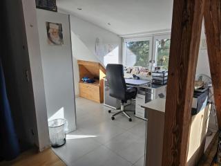 Stylish top floor apartment with garden view - 8