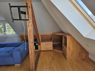 Stylish top floor apartment with garden view - 2