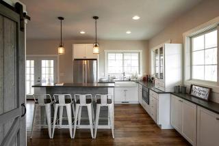 Beautiful Countryside Cabin Rental for a Relaxing Getaway on the Lake in Sawyer, Michigan - 9