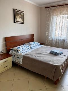 Peaceful, Cozy Apartment in a Central Neighborhood - 8