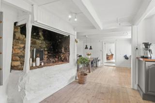 200-Year-Old House By The Southern Archipelago - 3