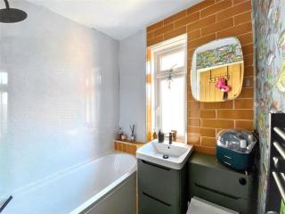 Drew Street Digs - 5