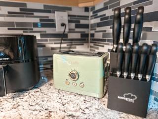 Jockey's Lakeside Retreat - 4