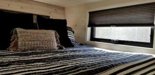 Stylish Tiny House for Glamping in South Carolina - 3