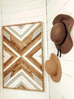 Secluded Treehouse Rental Ideal for Glamping in Alabama - 3