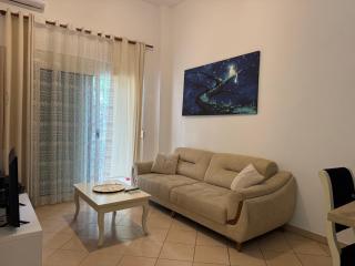 Cozy 1 Bedroom Apartment steps from the sea in th heart of the beach area - 4