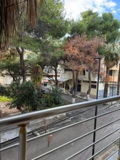 Cozy 1 Bedroom Apartment steps from the sea in th heart of the beach area - 2