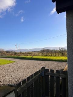 Detached 3 Bed Cottage Mountain Views- Pets Wifi - 4