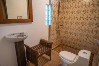 Cozy 3-Bedroom Lumbung Cabin in Central Sanur, Bali - 4