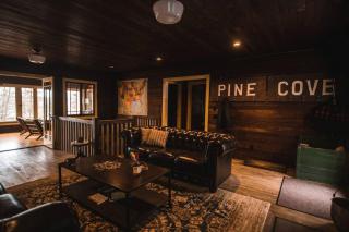 Charming Lakeside Lodging in Minocqua Perfect for a Nature Escape in Wisconsin - 7