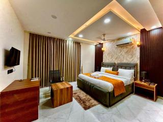 Ginger Suites By Aura - 1