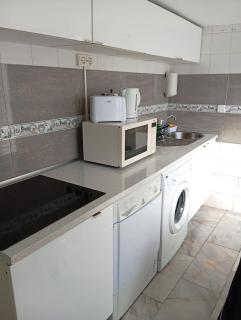 Excelente ubicación cerca del metro para 2 personas - 4