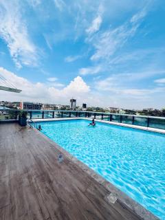 Tribute House 306 - 1