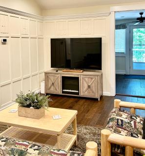 Family Lake House Waterfront - 9