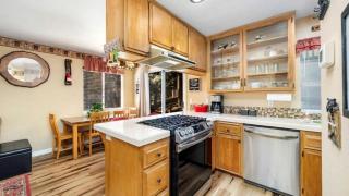 Charming Cabin for Winter and Water Sports Fans Near Big Bear Lake, California - 9