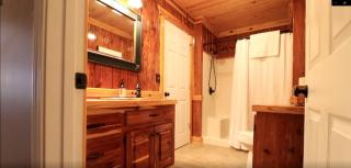 Cozy Cabin for Romantic Getaways in Alabama - 8