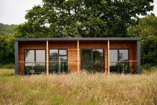 1 Bed Cabin - Sleeps 2 - Pets - Garden - Parking - 0