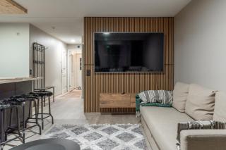 Arctic Glow Apartment - 2