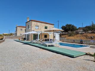 Margarita's Escape Villa - 4