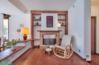 Villa Rosa with Air Conditioning and Lake View - 9