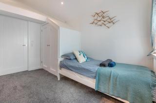 Samphire Cottage - 2