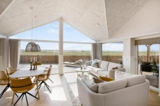 Uniquely located wooden cottage by the sea - SJ1 - 9