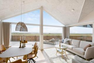 Uniquely located wooden cottage by the sea - SJ1 - 7