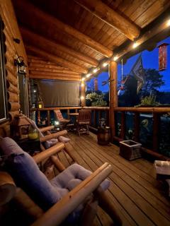 Romantic Nature Escape: Beautiful Log Cabin with Amazing Views and Hiking Trails Nearby in the White Mountains, New Hampshire - 8