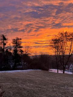 Romantic Nature Escape: Beautiful Log Cabin with Amazing Views and Hiking Trails Nearby in the White Mountains, New Hampshire - 4