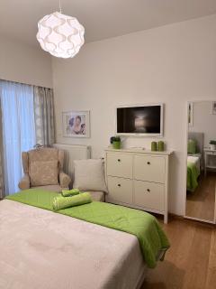 Στην ΚΑΡΔΙΑ ΤΗΣ ΠΟΛΗΣ - in the HURT OF THE TOWN - 9