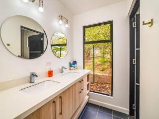 The Wave House - Santa Cruz - 6