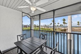Welcome to paradise at South Seas Marina Villas 608 on beautiful Captiva Island! - 2