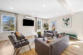 Spacious House in Prime Location - 9