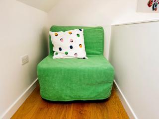 New Modern Studio in Chandlers Ford with Parking - 6