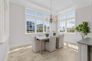 260 Coastal Luxe Retreat- 5BD 4,5BA, Pool & Spa, Water Views home - 9