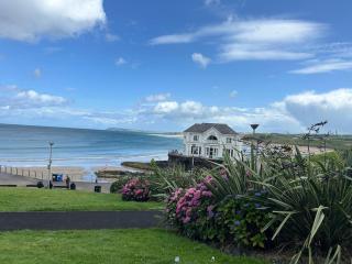 Westbay apartments, sea views - 9