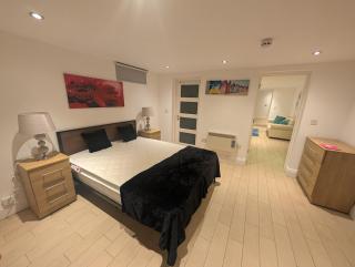 City Escape - 1 Bedroom Flat in Swansea Centre - 6