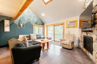 3 BR Ski-in and Out Home with shared Hot Tub - 6