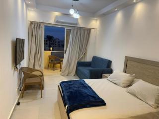 Al Mutamayz Florenza - 1